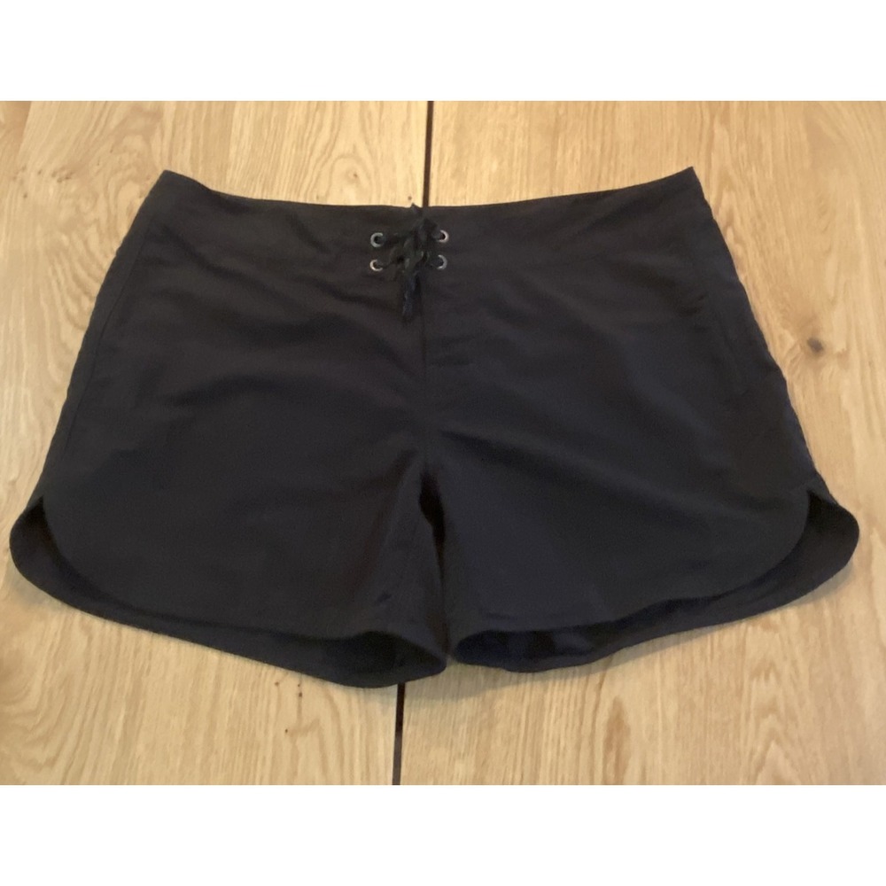 Patagonia Wavefarer Board Shorts Womens 12 Black 4 Inch Inseam Drawcord Waist